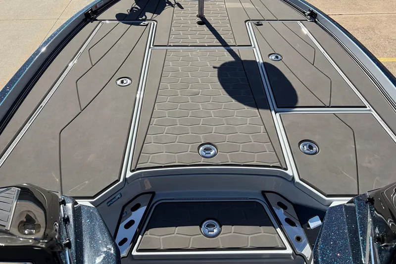 Slide: The Image of 2026 Ranger Z521R Cup-Equipped boat deck with sleek design and storage compartments. - 24