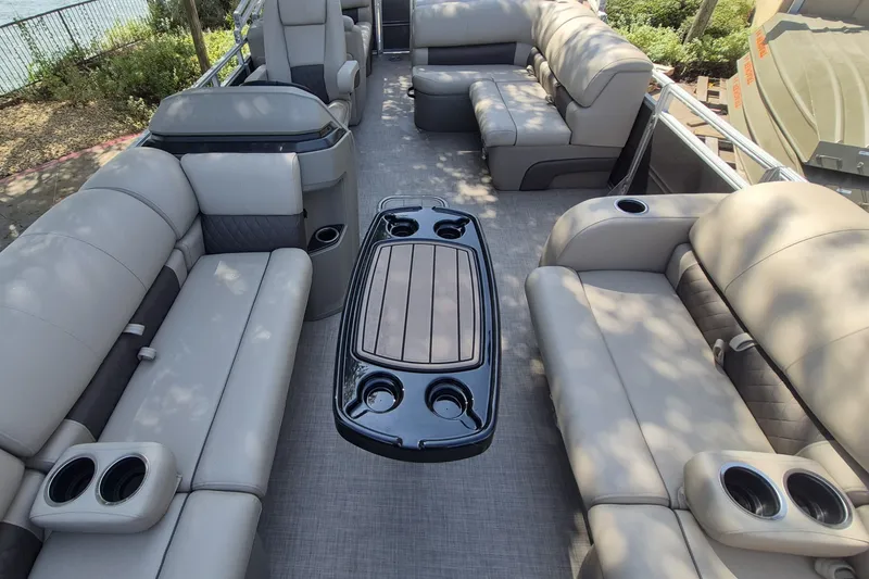 Slide: The Image of Luxurious seating on 2025 Sun Tracker Party Barge 22 RF XP3 pontoon boat. - 14