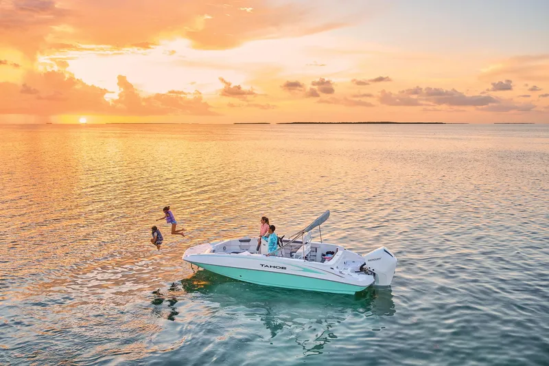 Slide: The Image of Tahoe 2150 CC 2026 - 120