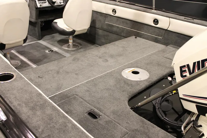 Slide: The Image of 2015 Starweld 1700 boat on trailer, featuring Yamaha outboard motor. - 4