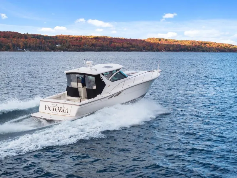 Slide: The Image of Tiara 3800 Open 2004 - 11