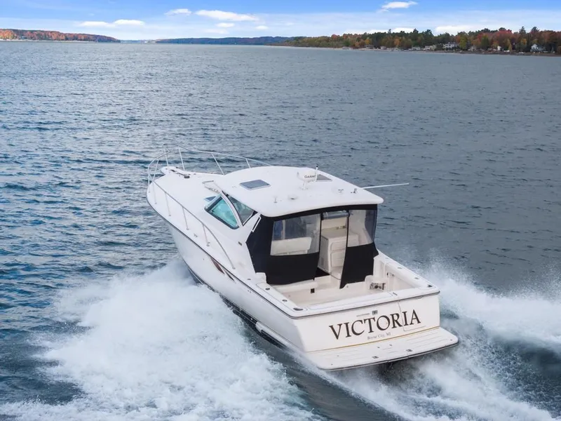 Slide: The Image of Tiara 3800 Open 2004 - 14