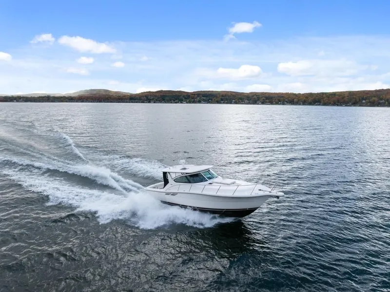 Slide: The Image of Tiara 3800 Open 2004 - 16