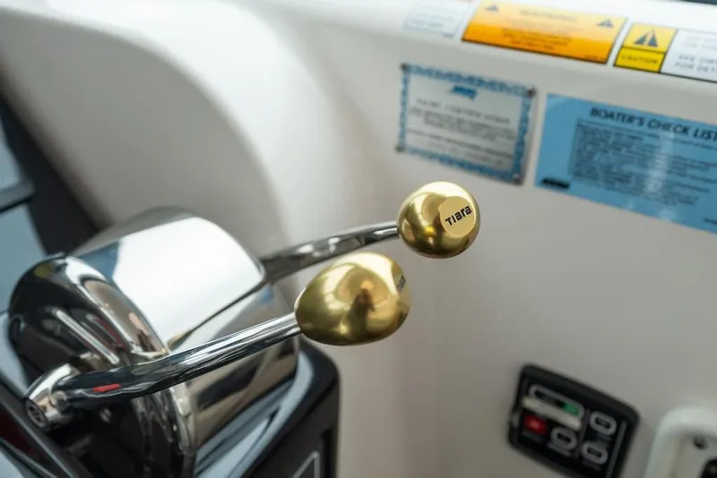 Slide: The Image of Tiara 3800 Open 2004 - 40