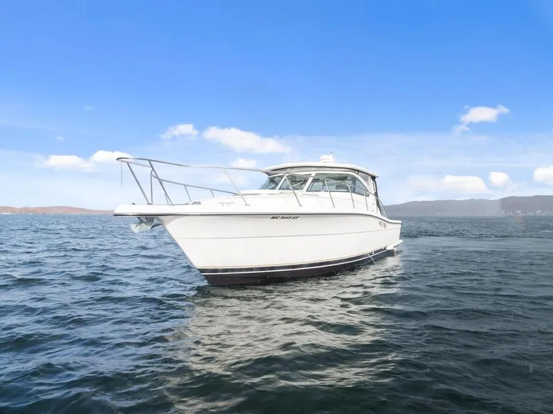 Slide: The Image of Tiara 3800 Open 2004 - 7