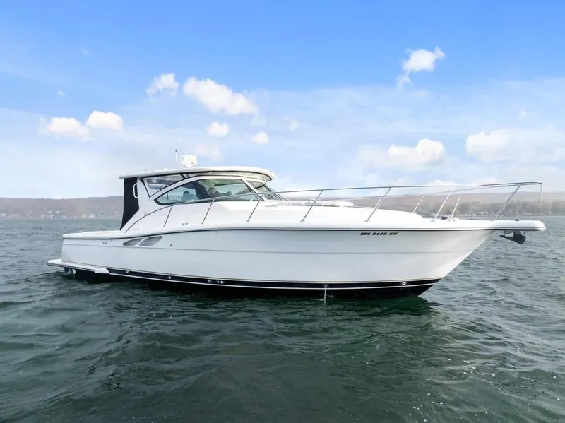 Slide: The Image of Tiara 3800 Open 2004 - 9