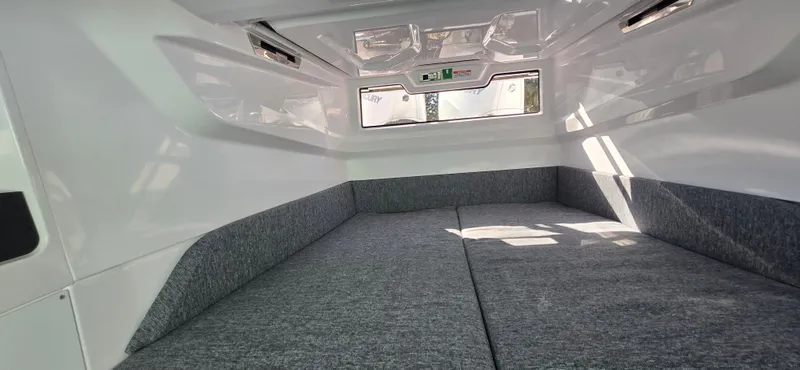 Slide: The Image of Axopar Aft Cabin 2025 - 24