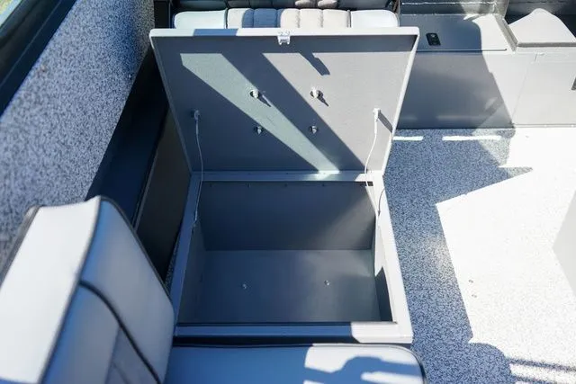 Slide: The Image of Alumaweld Stryker X202 2026 - 18