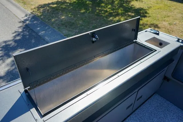 Slide: The Image of Alumaweld Stryker X202 2026 - 5