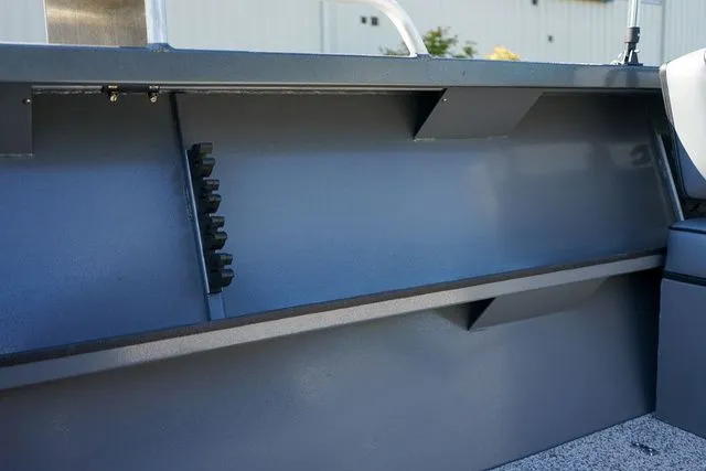 Slide: The Image of Alumaweld Stryker X202 2026 - 8