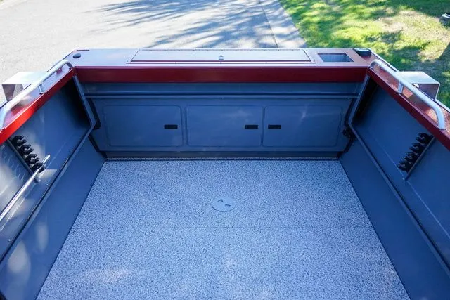 Slide: The Image of Alumaweld Stryker X220 2026 - 6