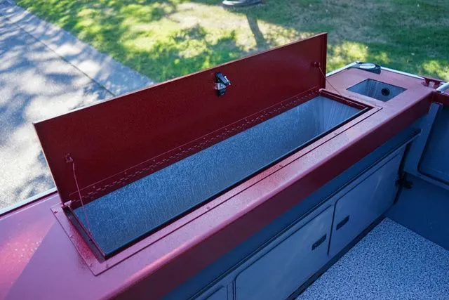 Slide: The Image of Alumaweld Stryker X220 2026 - 7