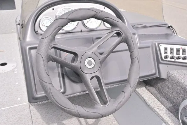 Slide: The Image of Lund 1600 Alaskan SS 2023 - 13