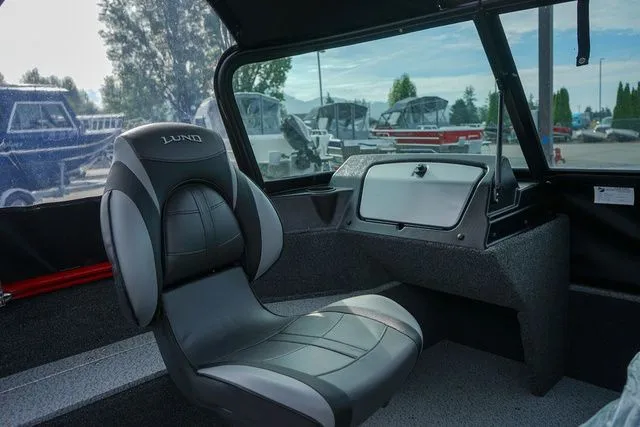 Slide: The Image of Lund 1650 Angler Sport 2025 - 8