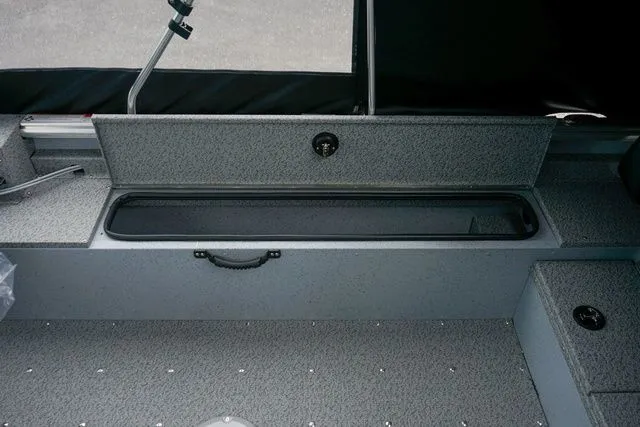 Slide: The Image of Lund 1875 Alaskan Sport 2025 - 10