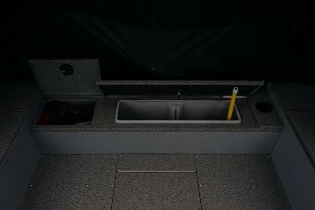 Slide: The Image of Lund 1875 Alaskan Sport 2025 - 12