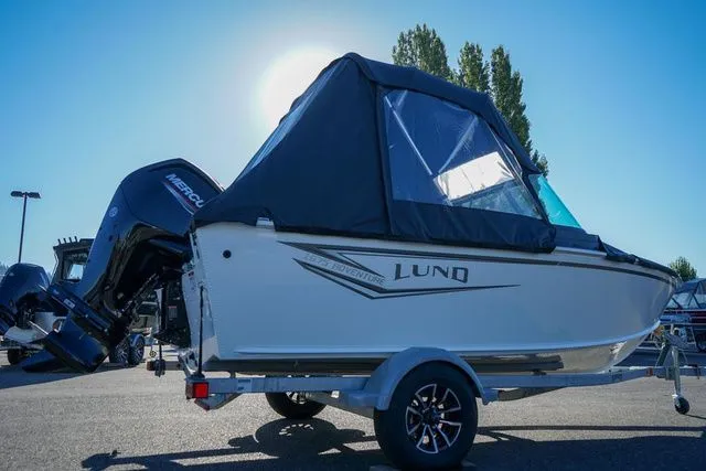 Slide: The Image of Lund 1675 Adventure Sport 2025 - 12