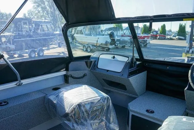 Slide: The Image of Lund 1675 Adventure Sport 2025 - 6