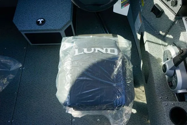 Slide: The Image of Lund 1675 Adventure Sport 2025 - 7