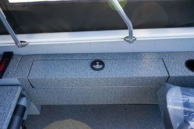 Slide: The Image of Lund 1675 Adventure Sport 2025 - 9