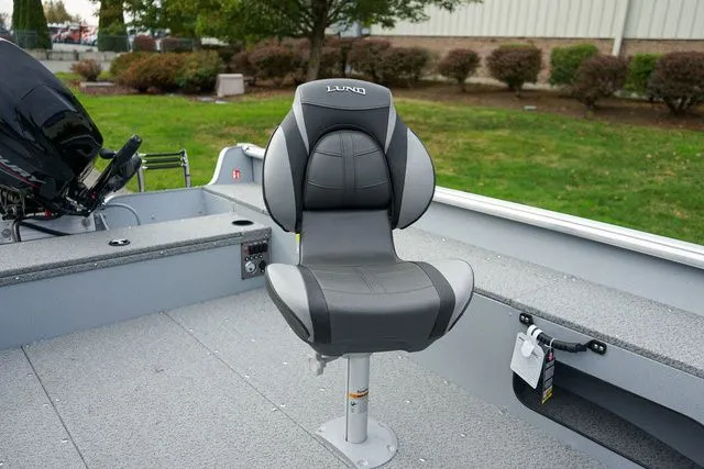 Slide: The Image of Lund 1675 Alaskan Tiller 2026 - 6