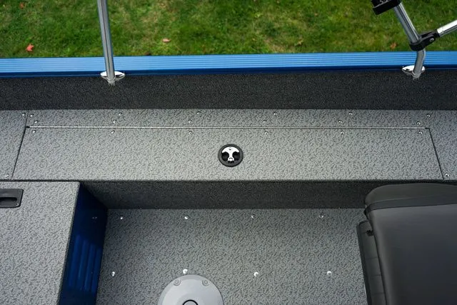 Slide: The Image of Lund 1650 Angler SS 2026 - 10