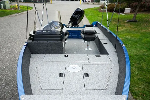 Slide: The Image of Lund 1650 Angler SS 2026 - 12