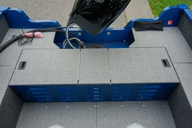 Slide: The Image of Lund 1650 Angler SS 2026 - 8