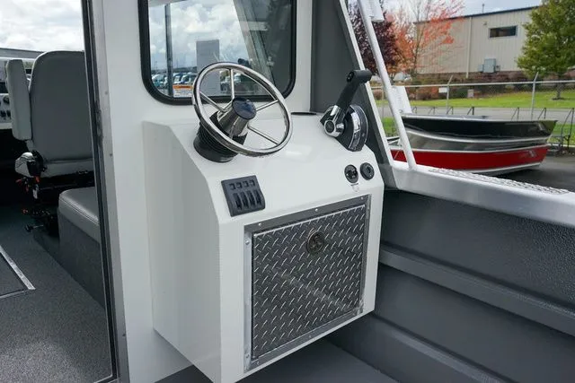 Slide: The Image of Thunder Jet 22 Alexis Pro 2025 - 11