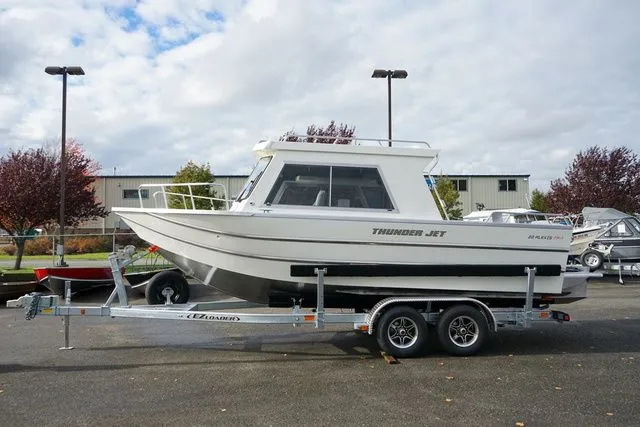 Slide: The Image of Thunder Jet 22 Alexis Pro 2025 - 2