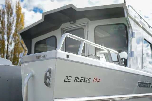 Slide: The Image of Thunder Jet 22 Alexis Pro 2025 - 22