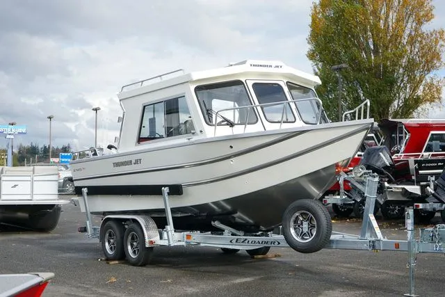 Slide: The Image of Thunder Jet 22 Alexis Pro 2025 - 23