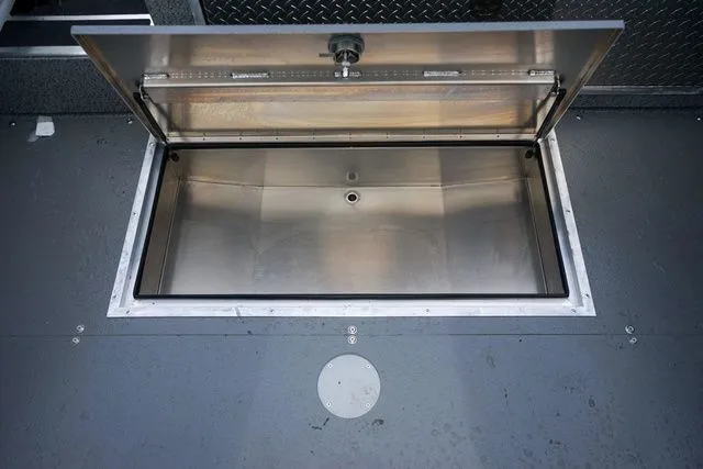 Slide: The Image of Thunder Jet 22 Alexis Pro 2025 - 8