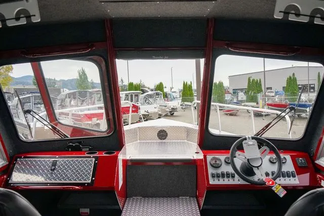 Slide: The Image of Thunder Jet 24 Alexis Pro 2025 - 19