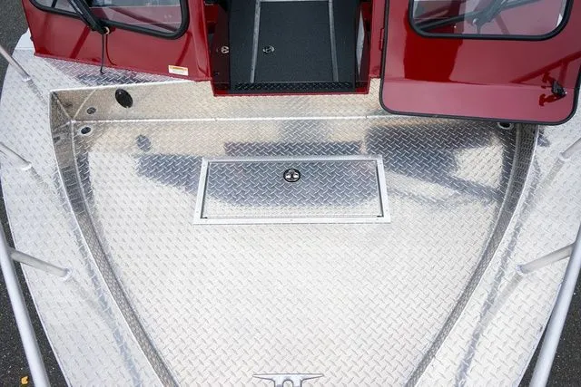 Slide: The Image of Thunder Jet 24 Alexis Pro 2025 - 20