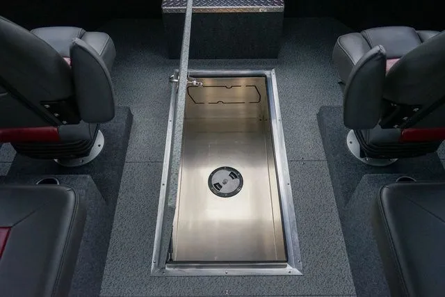 Slide: The Image of Thunder Jet 24 Alexis Pro HT 2025 - 17