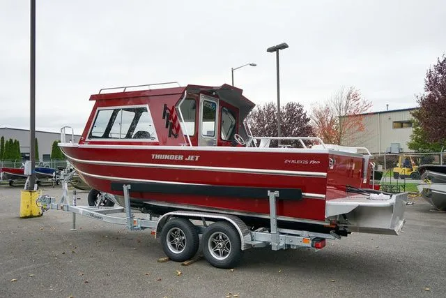 Slide: The Image of Thunder Jet 24 Alexis Pro HT 2025 - 3