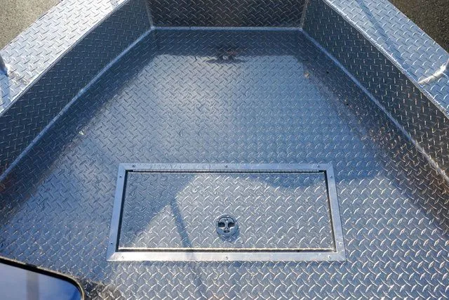 Slide: The Image of Thunder Jet 26 Alexis Pro XL 2025 - 16