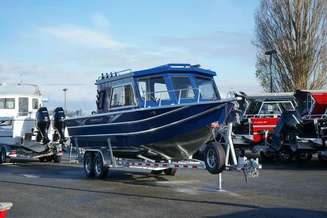 Slide: The Image of Thunder Jet 26 Alexis Pro XL 2025 - 19