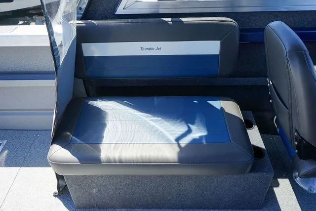 Slide: The Image of Thunder Jet 210 Luxor Pro HT 2025 - 10