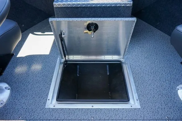 Slide: The Image of Thunder Jet 210 Luxor Pro HT 2025 - 15