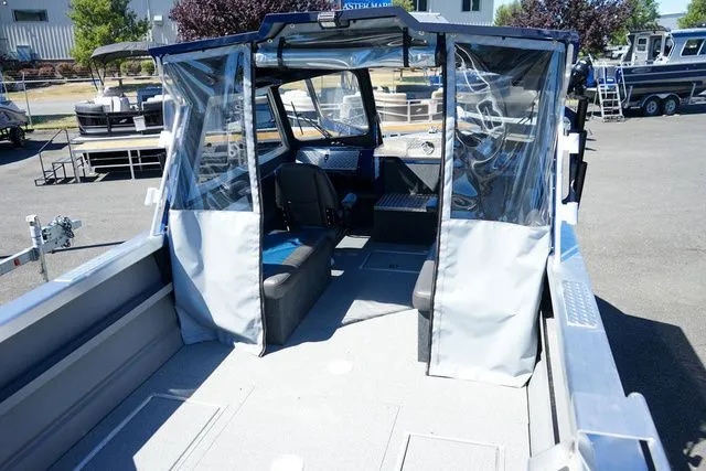 Slide: The Image of Thunder Jet 210 Luxor Pro HT 2025 - 4