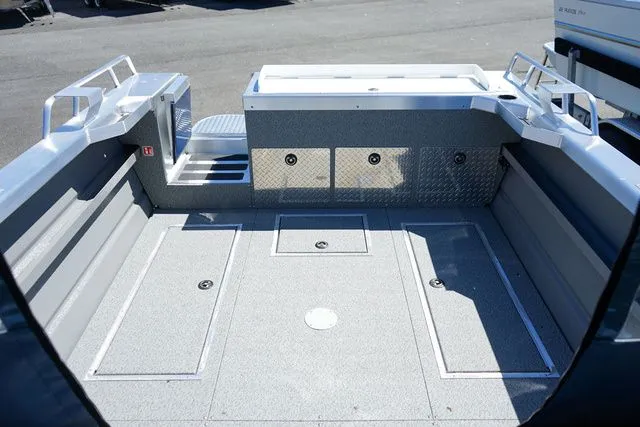 Slide: The Image of Thunder Jet 210 Luxor Pro HT 2025 - 5