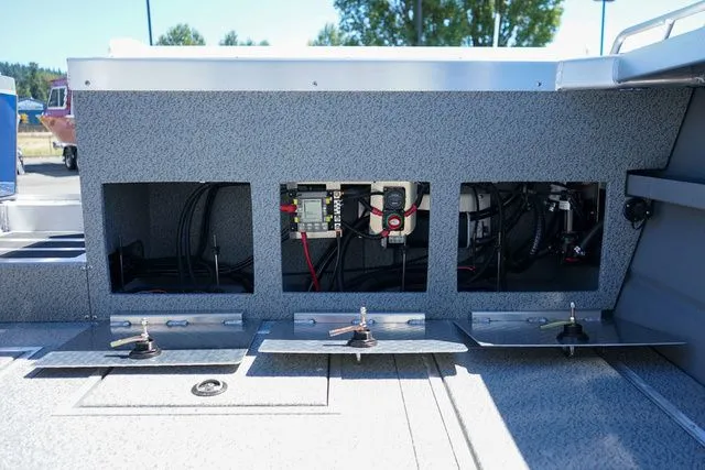 Slide: The Image of Thunder Jet 210 Luxor Pro HT 2025 - 7