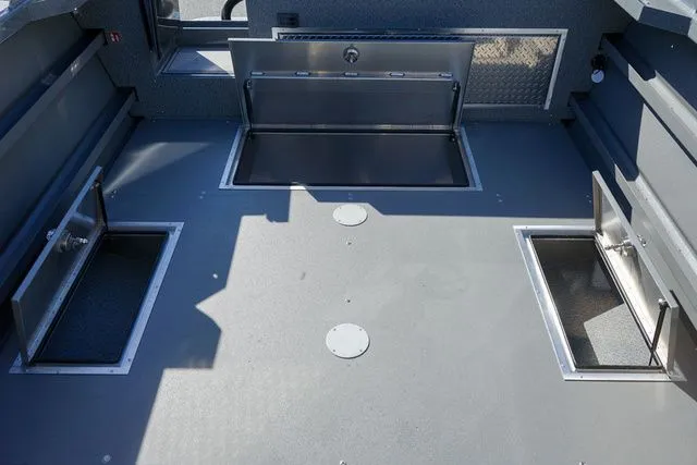 Slide: The Image of Thunder Jet 26 Alexis Pro XL HT 2026 - 10