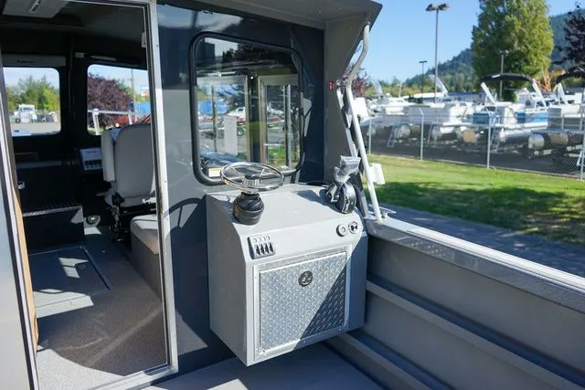 Slide: The Image of Thunder Jet 26 Alexis Pro XL HT 2026 - 11