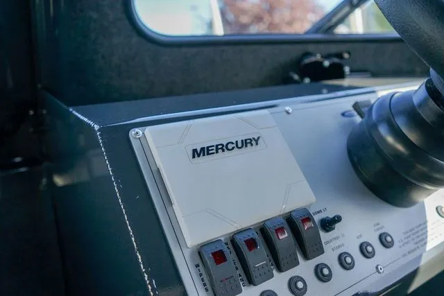 Slide: The Image of Thunder Jet 26 Alexis Pro XL HT 2026 - 18