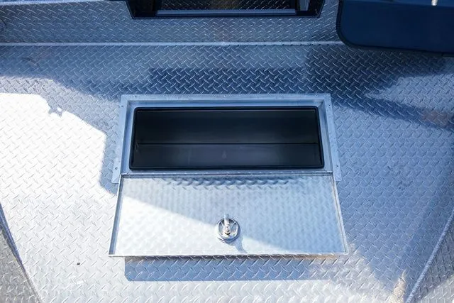 Slide: The Image of Thunder Jet 26 Alexis Pro XL HT 2026 - 25