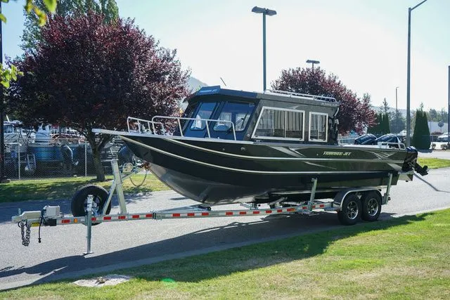 Slide: The Image of Thunder Jet 26 Alexis Pro XL HT 2026 - 26