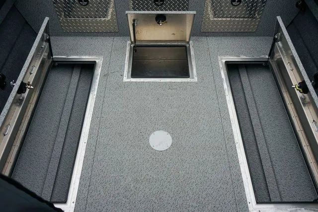 Slide: The Image of Thunder Jet 200 Luxor 2026 - 10